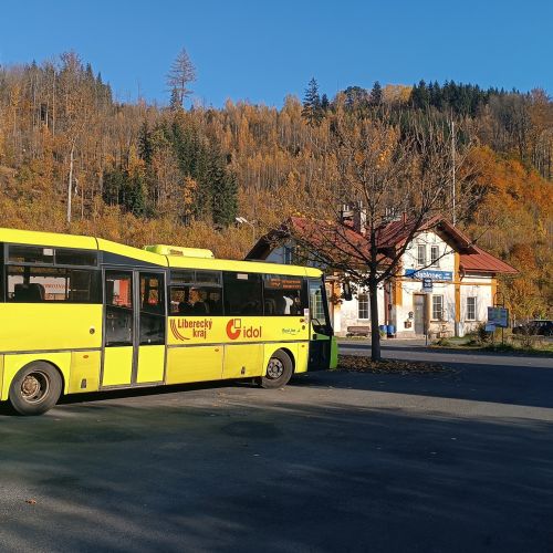 Zlepšení návazností vlaků a autobusů v Jablonci nad Jizerou